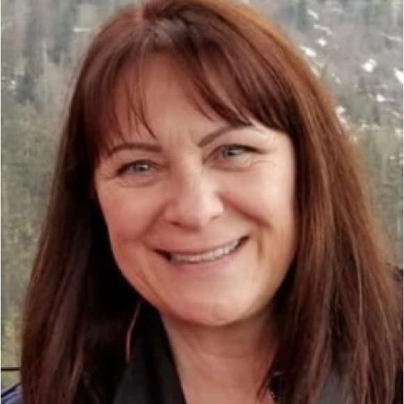 Meet your Posher, Connie - Picture 4 of 5